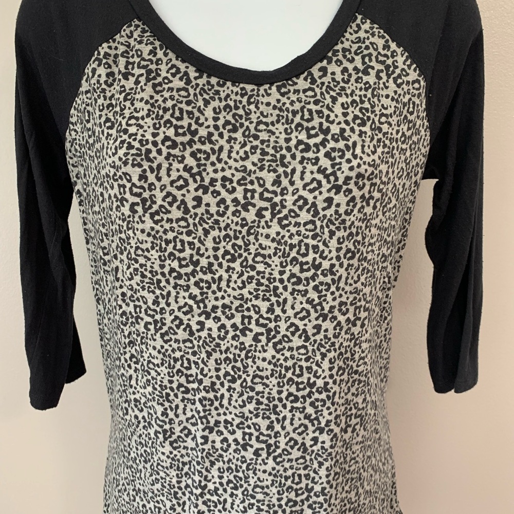 Maurices Leopard Tee - Picture 13 of 16